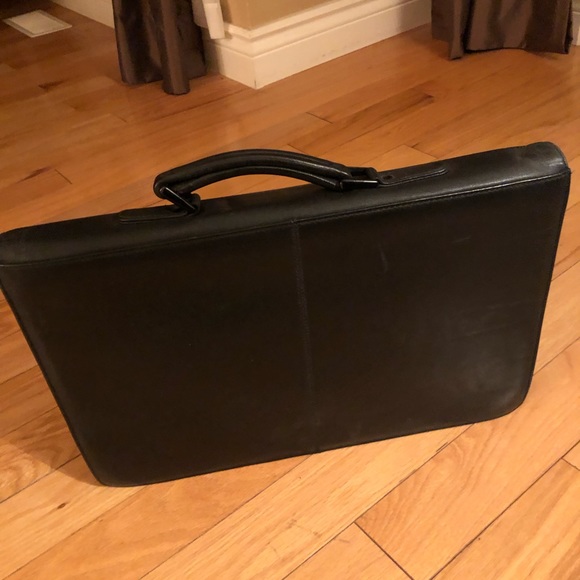 Leather briefcase black. - Picture 5 of 9